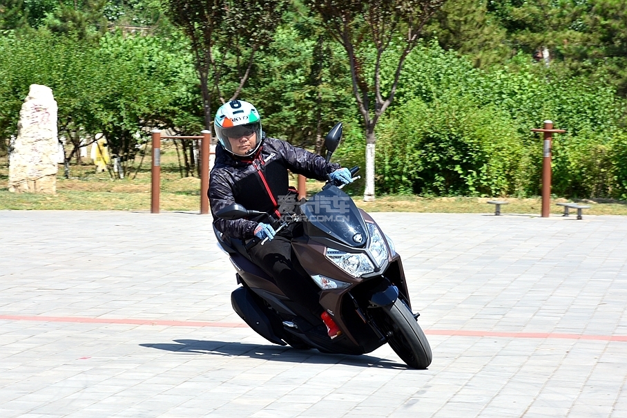 三阳CRUISYM 150试驾;夏杏三阳踏板车;夏杏三阳CRUISYM