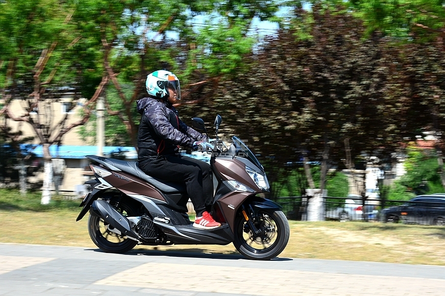 三阳CRUISYM 150试驾;夏杏三阳踏板车;夏杏三阳CRUISYM