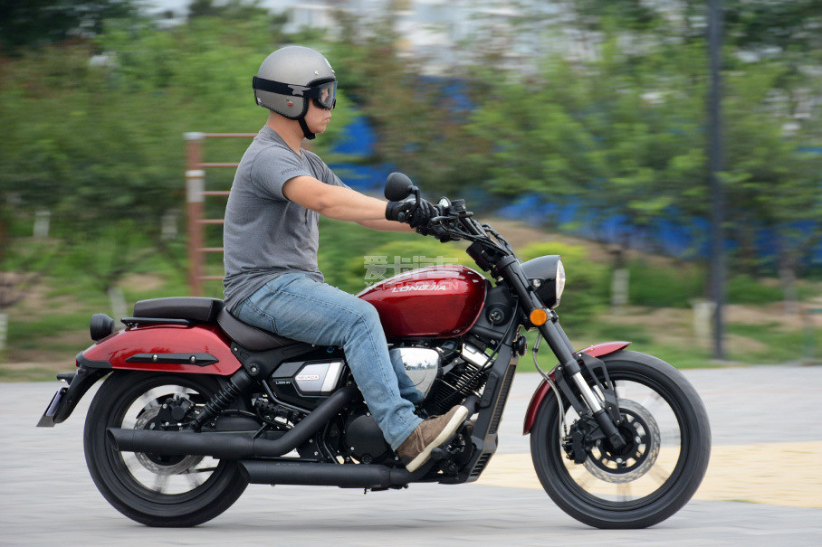 > 龙嘉v途250试驾体验