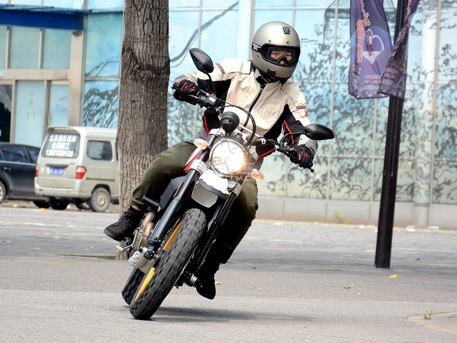 杜卡迪;DUCATI;Scrambler Desert Sled;沙漠雪橇