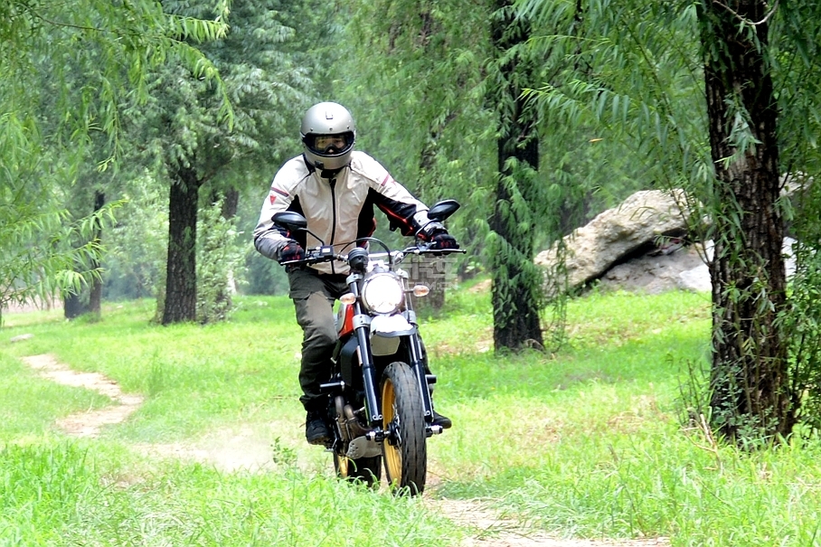 杜卡迪;DUCATI;Scrambler Desert Sled;沙漠雪橇