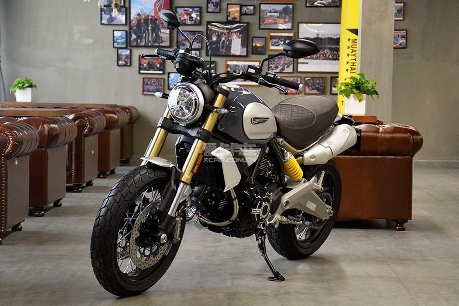 Scrambler 1100 Specialر棩ʱеĶƻɫ³Ψһʹø˿Ȧĳ͡