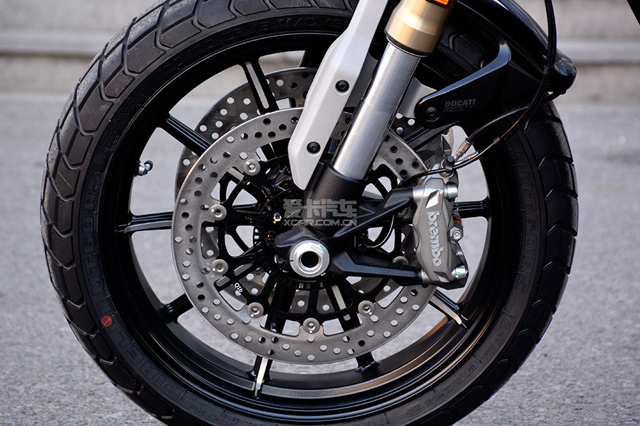 Scrambler 1100Scrambler״β320mm˫ǰɲ̵ĳͣBrembo4ǯɲЧӳɫ