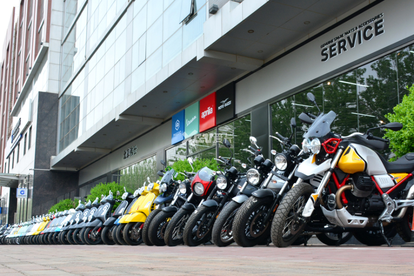 Vespa;踏板车;比亚乔;意大利摩托;六日版;交车仪式