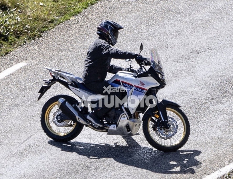 ԿTransalpTransalp 600VľɫƣδTransalp 750Tnr 700aprilia TuaregȲ˫ADVչ