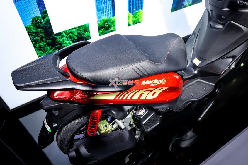 比亚乔;北京摩展;摩托古兹V100;Vespa;比亚乔;阿普利亚