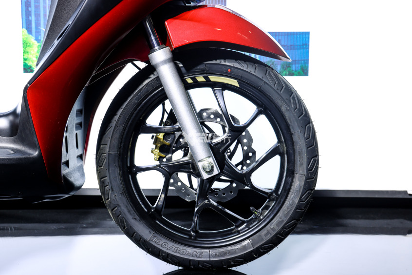 比亚乔;北京摩展;摩托古兹V100;Vespa;比亚乔;阿普利亚