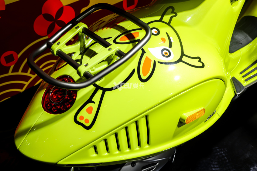 比亚乔;北京摩展;摩托古兹V100;Vespa;比亚乔;阿普利亚