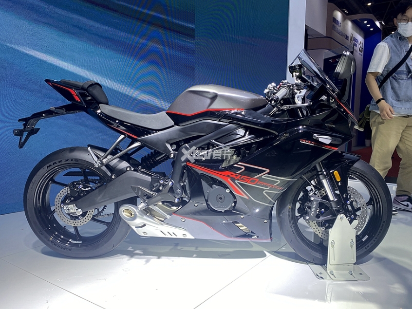 凱越450rr&800x正式上市 售價35800元起:single-愛卡汽車