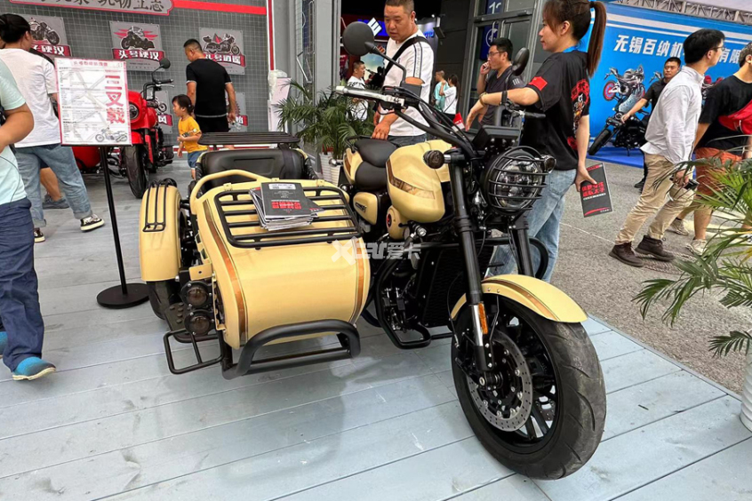 重庆摩展;摩疆;大排量巡航;太子车