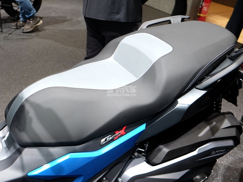 BMW C400X