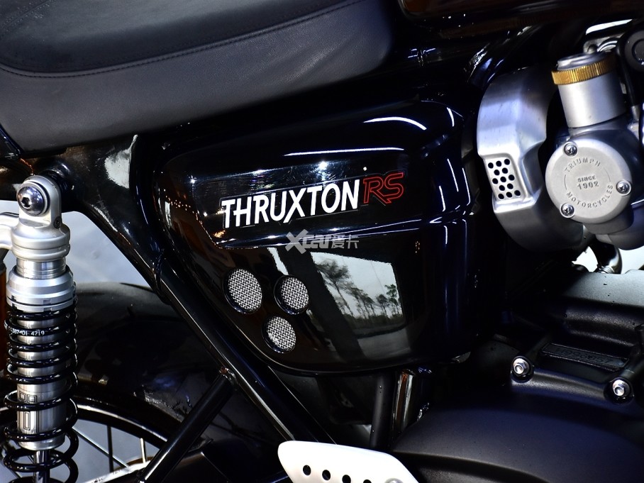 Thruxton RSĵƿͬ˳вΰڲ࣬ҲҡܶеĿռλá