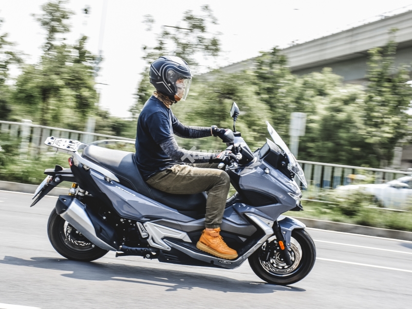 新势力玩跨界试驾大阳v锐adv350