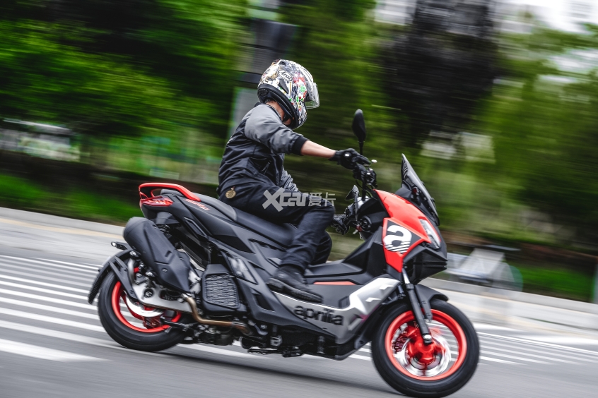 aprilia;阿普利亚;aprilia SR GT200