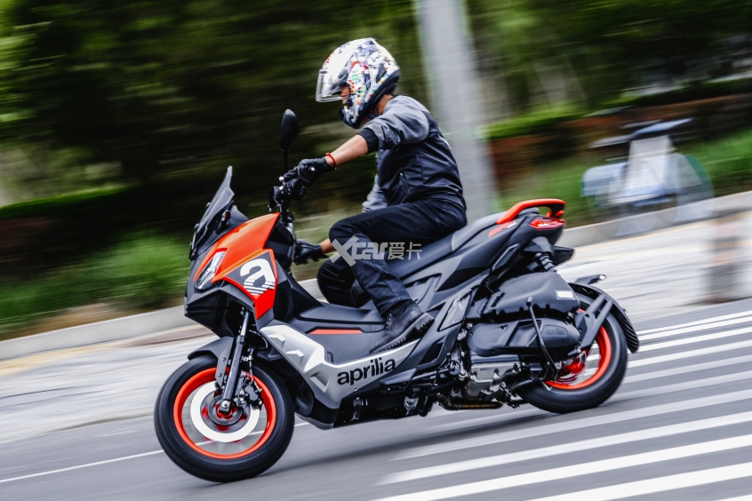 aprilia;阿普利亚;aprilia SR GT200