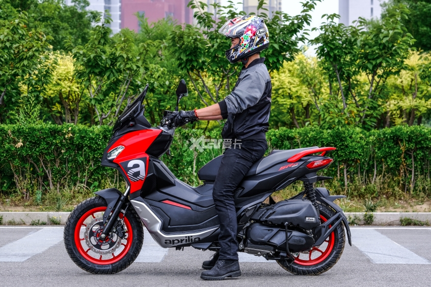 aprilia;阿普利亚;aprilia SR GT200