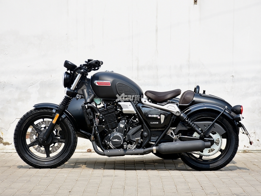 国产三缸400cc摩托车图片