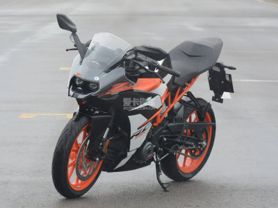 KTMڣ RC 390