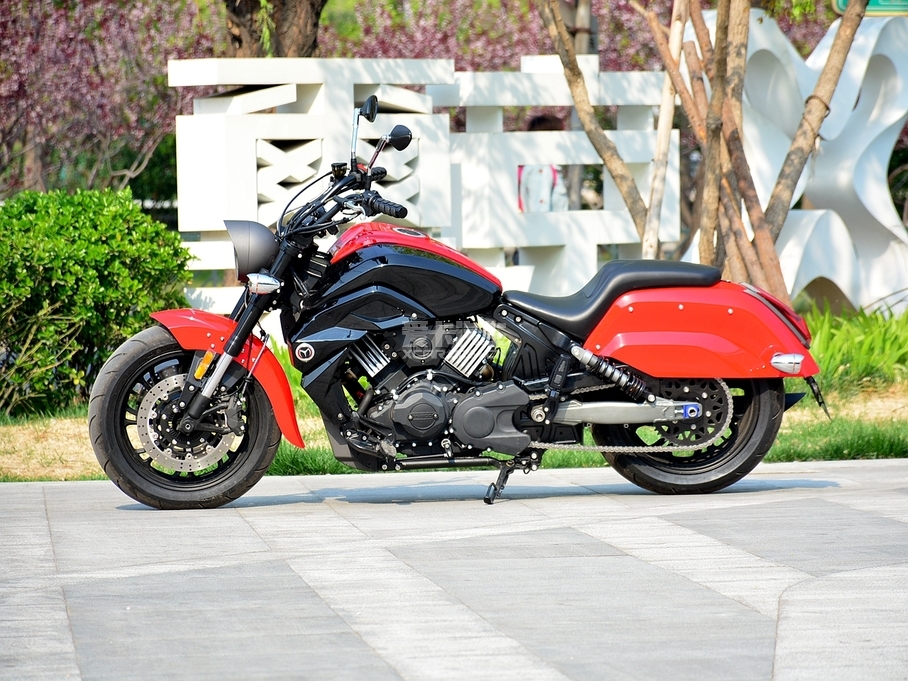 摩瑞机车mv2018款mv-800火灵骑士