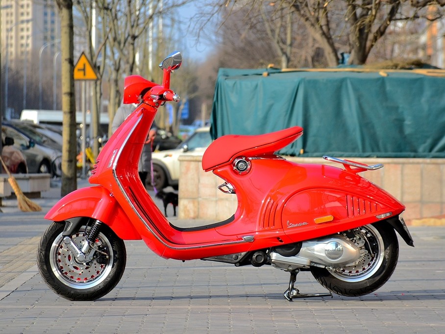 vespa 946;piaggio;比亚乔;韦士柏;vespa 946 red
