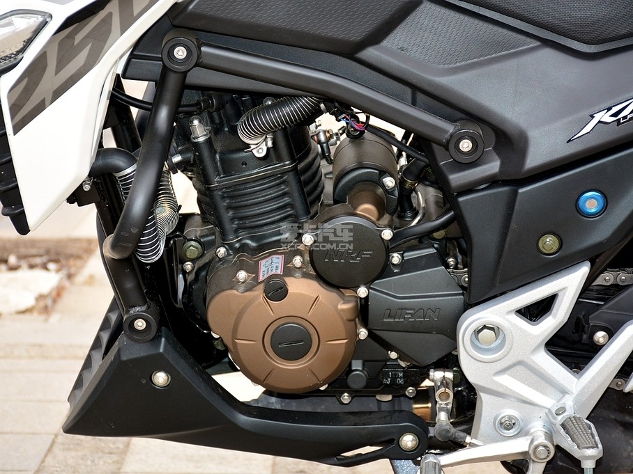 力帆摩托kp系列2018款lf250-3r(kp250)