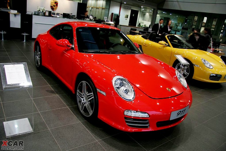 保时捷911 卡雷拉4s (233/234)