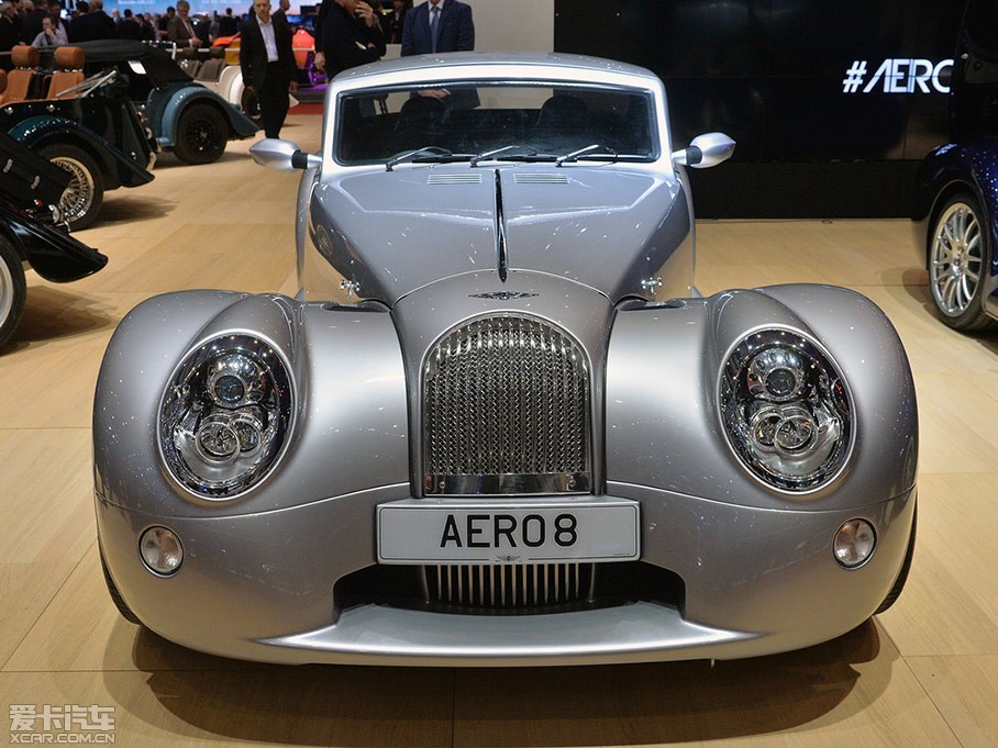 本届日内瓦车展上,摩根正式发布了旗下最新车型aero 8,该车外观复古.