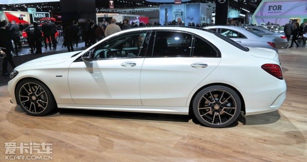 奔驰C450 AMG 4MATIC 北美车展首亮相