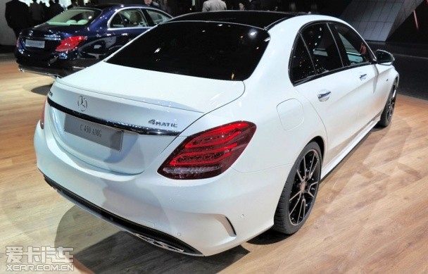 奔驰C450 AMG 4MATIC 北美车展首亮相