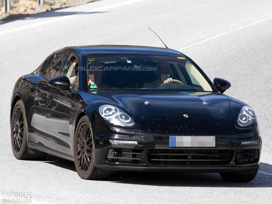 գý״ع2016ʱPanamera S E-Hybrid϶͵ĵգ³ɽ·Ͻвԡ