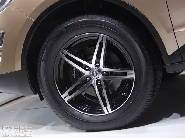 众泰大迈X5上海车展首发 年内正式上市