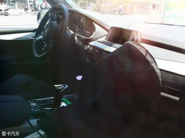 宝马1系三厢版国内测试谍照