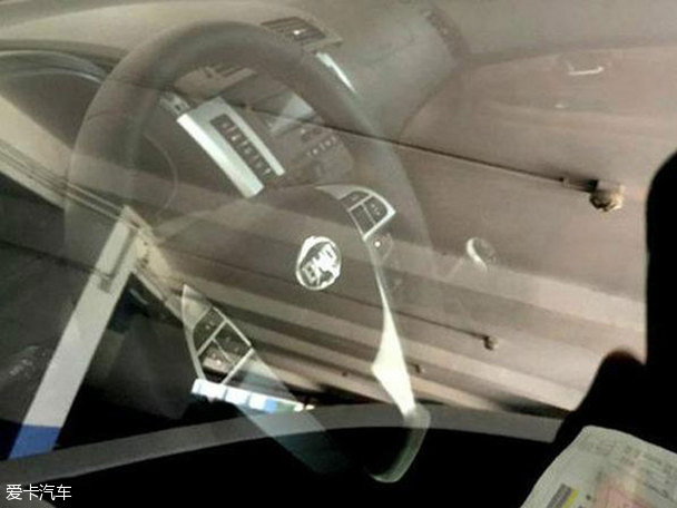 比亚迪新款S6实车谍照