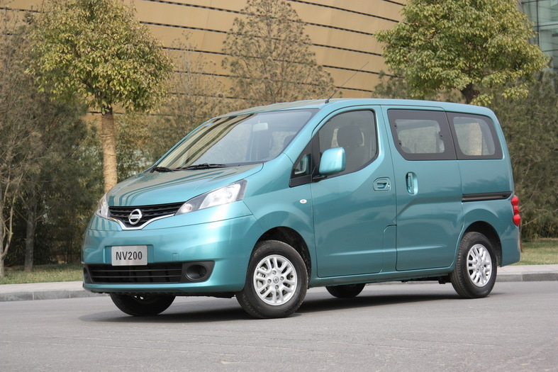 郑州日产nv200图片