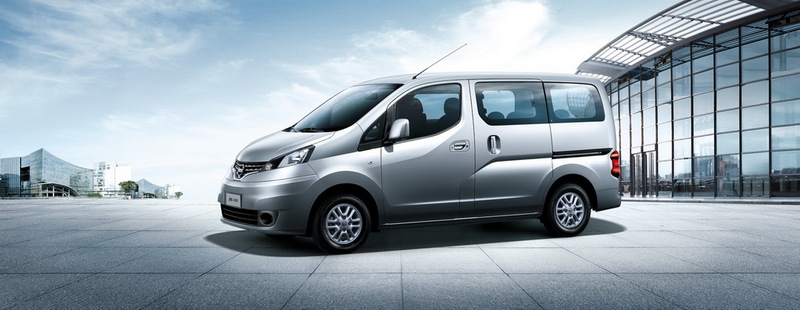 郑州日产nv200图片