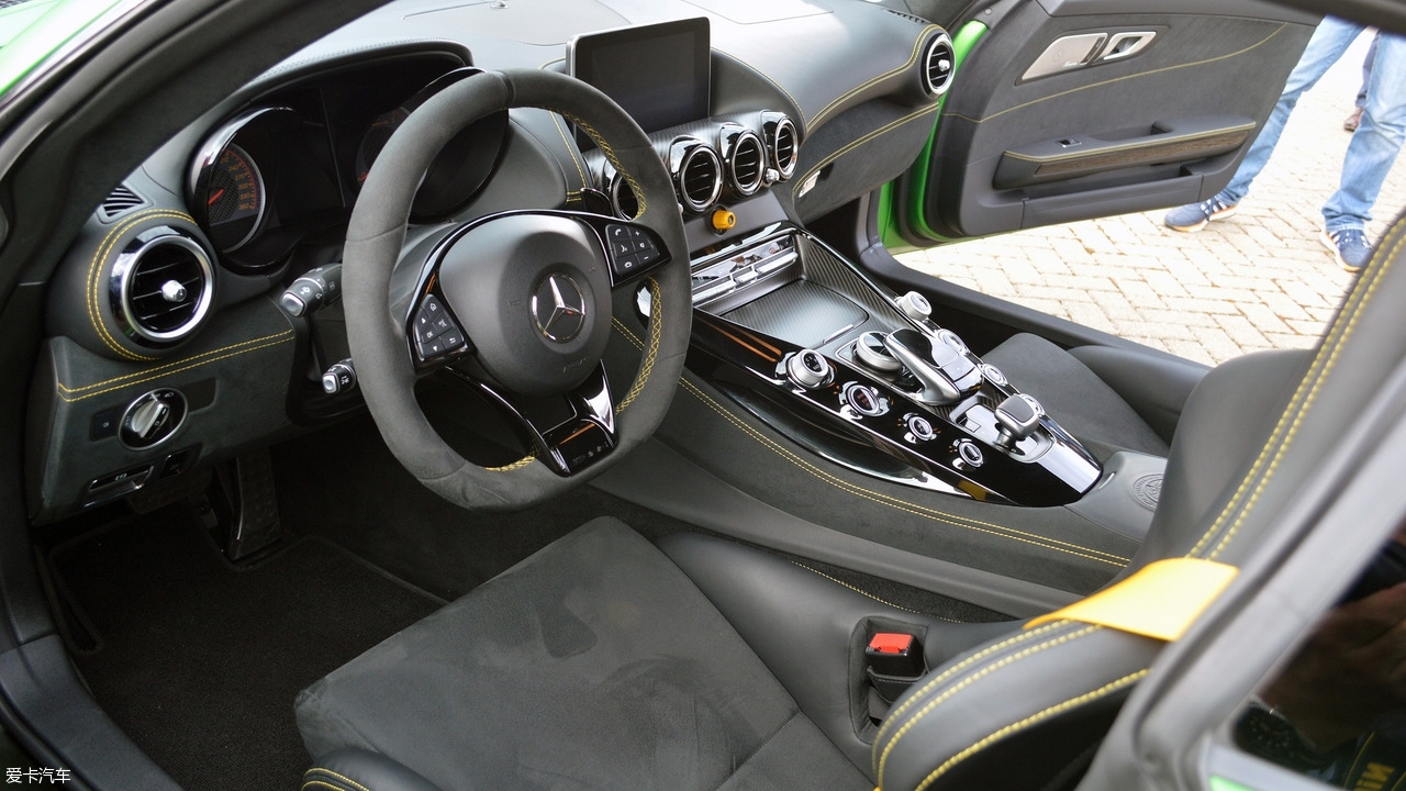 奔驰AMG GT R发布 百公里加速仅3.6秒