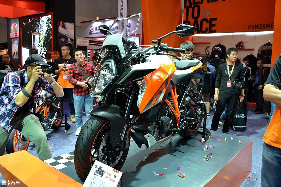 KTM 1290 GT;KTM 1290 SUPER DUKE GT