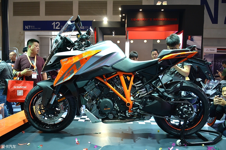 KTM 1290 GT;KTM 1290 SUPER DUKE GT