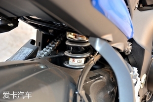 铃木GSX-S1000F;铃木旅行跑车;SUZUKI GSX-S1000F