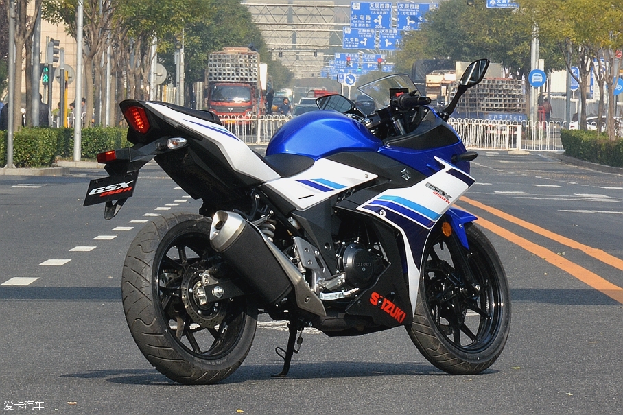 铃木GSX250R