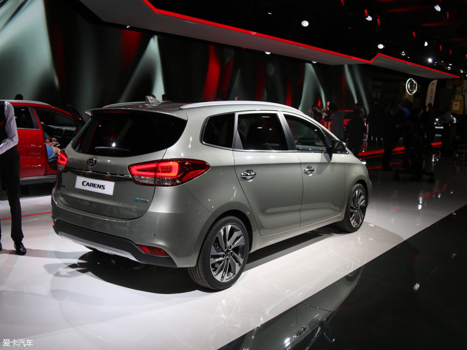 > 起亚新款佳乐正式发布