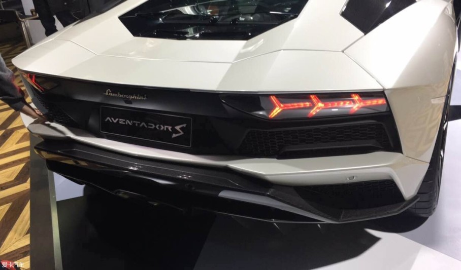 գعAventador SͼƬó֮ǰϢƣ4·ݽóʴﵽ552kW750PSٹٽ2.9s