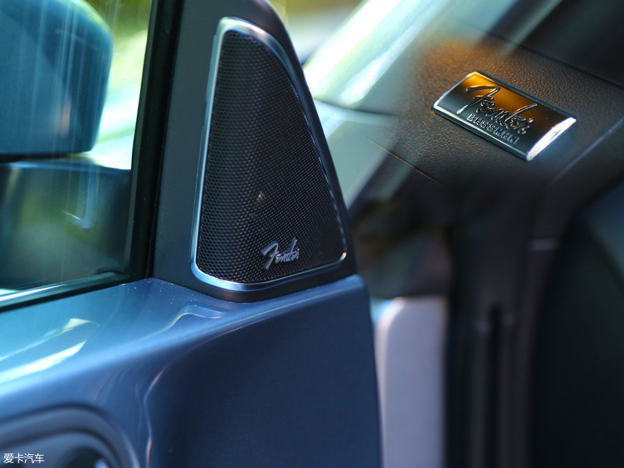 试驾车型配备fender(芬德)音响,低配车型也支持选配,其搭载的9个