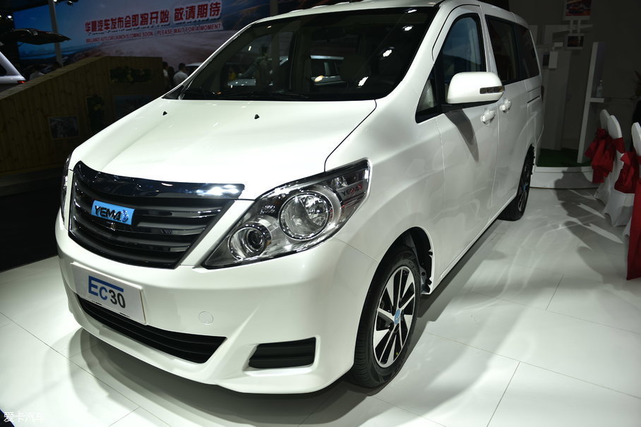 > 野马首款mpv亮相成都