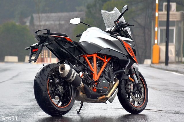 KTM 1290 SUPER DUKE GT