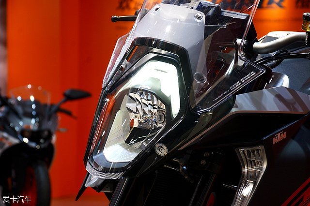 KTM 1290 SUPER DUKE GT