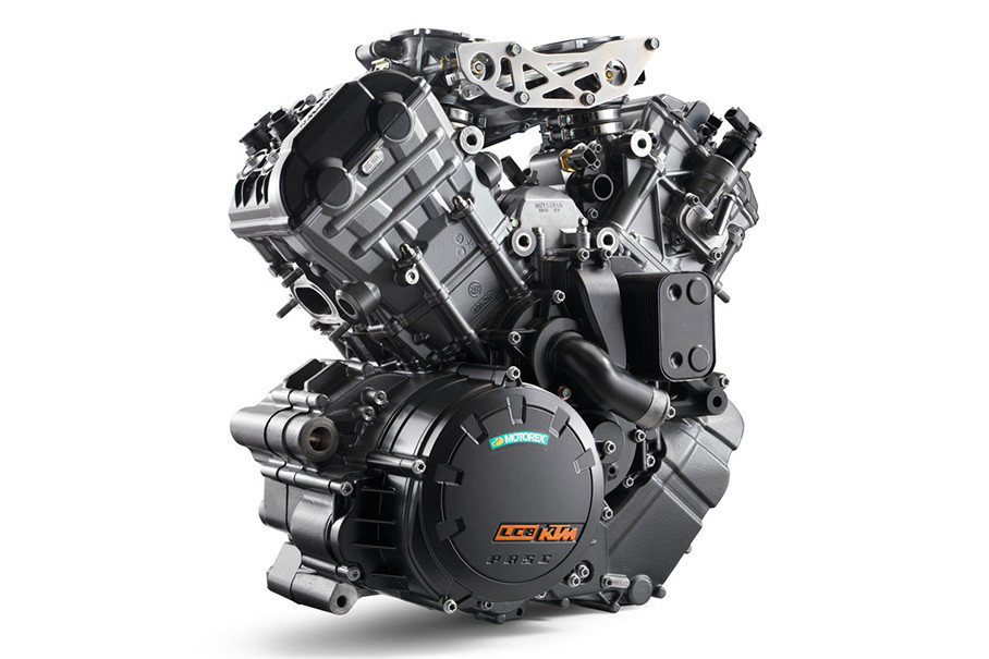成就了今天1301cc,这款lc8发动机也承担了支撑起了ktm整个travel车系