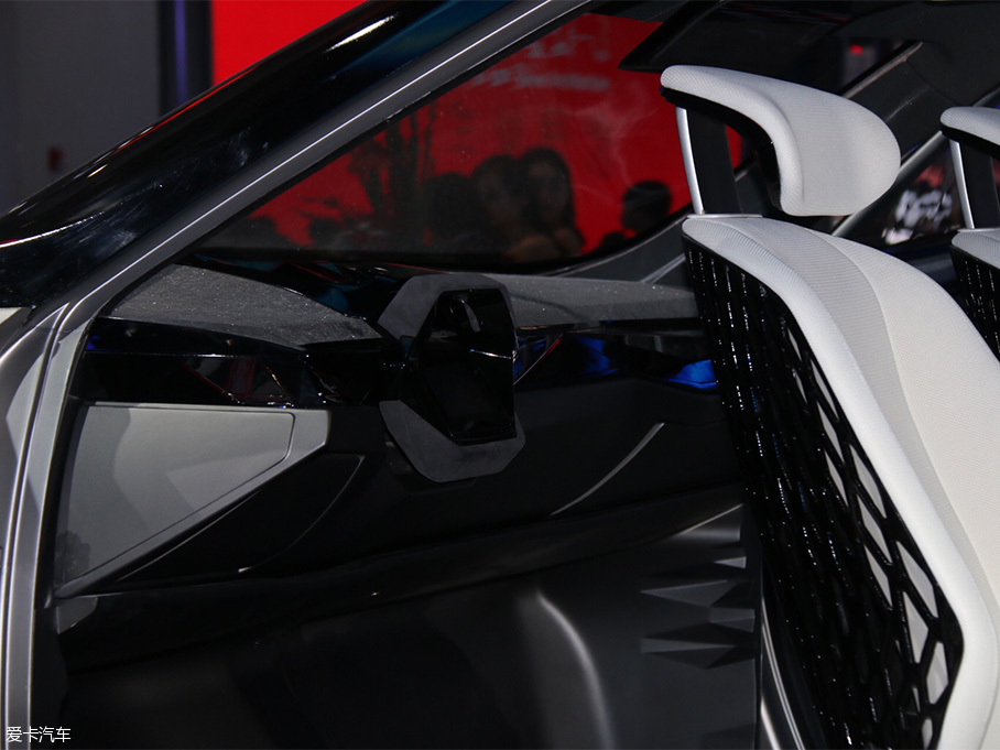 2017上海车展 长安suv概念车御岳亮相