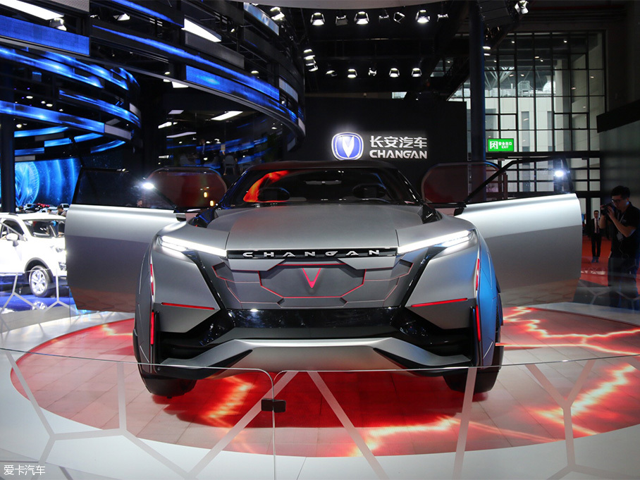 2017上海车展 长安suv概念车御岳亮相