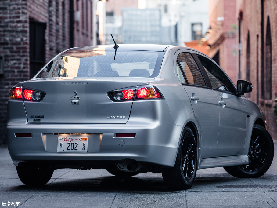 > 三菱lancer限量版官图